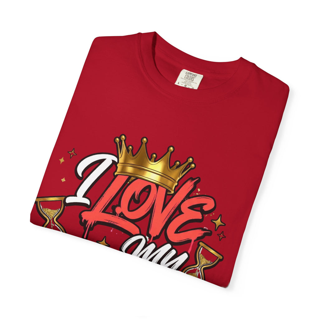 I Love My Curves Crown Graphic Tee – Bold Confidence Statement Shirt