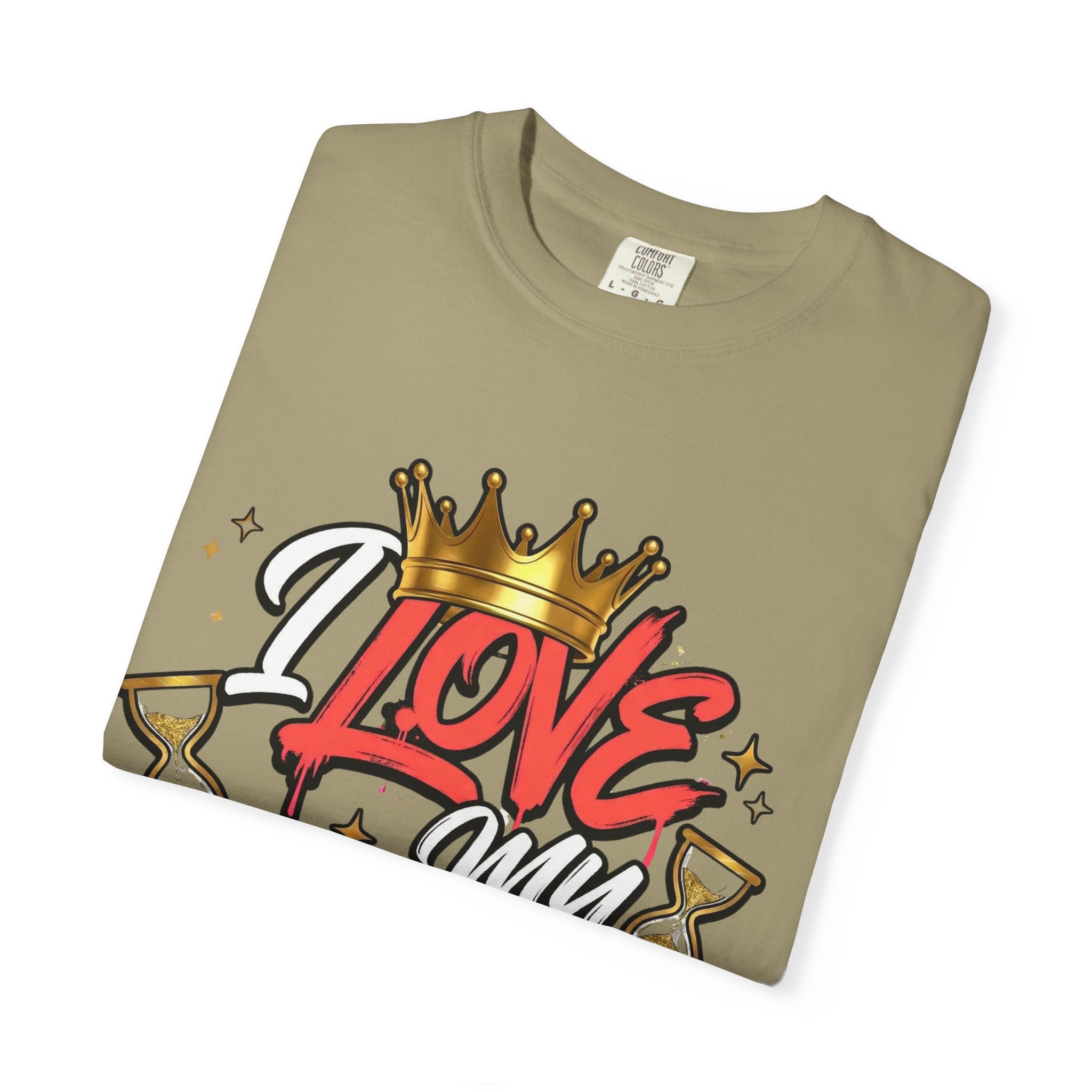 I Love My Curves Crown Graphic Tee – Bold Confidence Statement Shirt