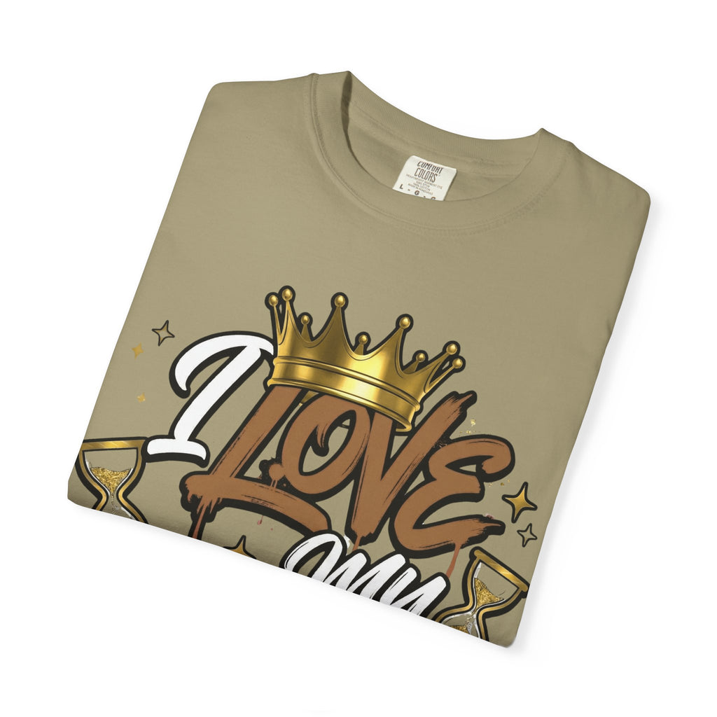 I Love My Curves Crown Graphic Tee – Bold Confidence Statement Shirt